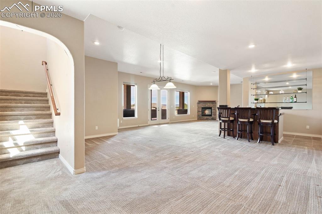 Image 32 of 50: Bathroom