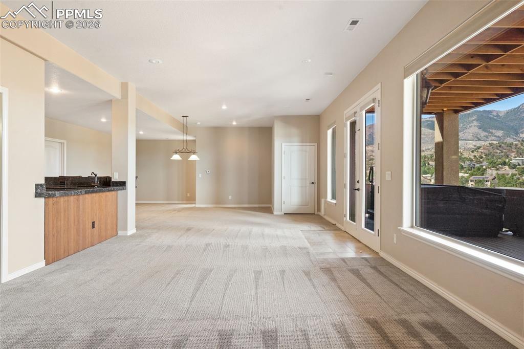 Image 38 of 50: Family Room