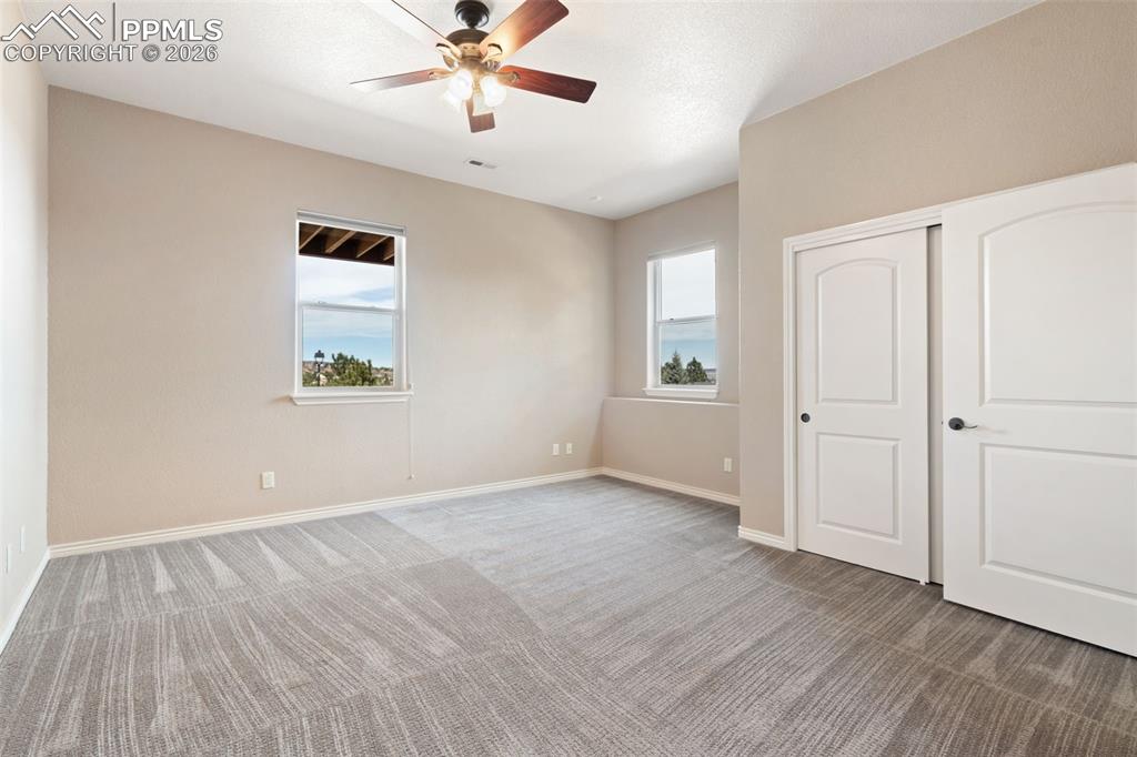 Image 43 of 50: Bedroom