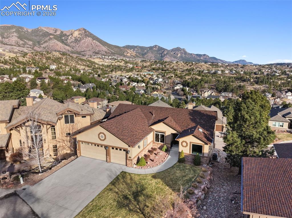 Image 50 of 50: Back of Structure