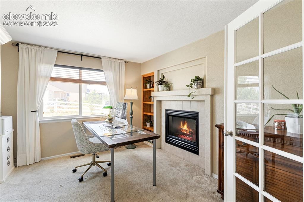 Image 14 of 29: Office