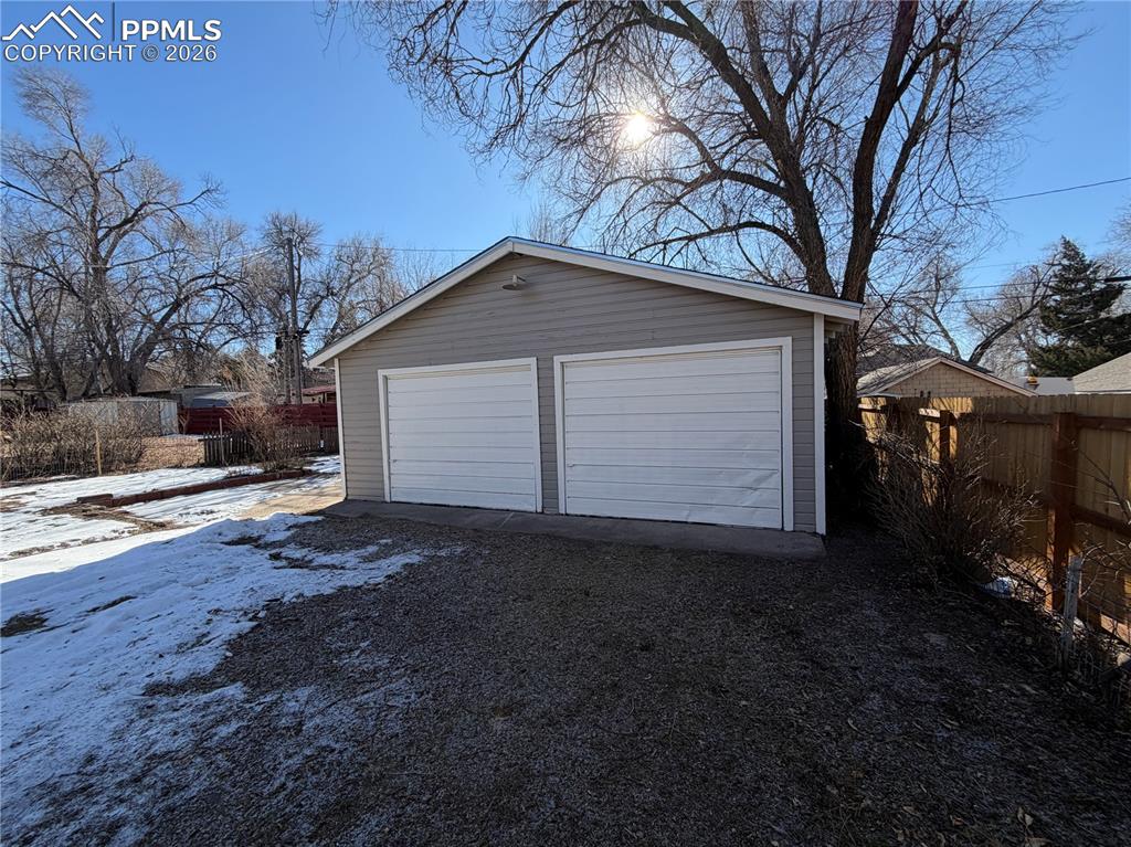 Image 3 of 14: Living Room