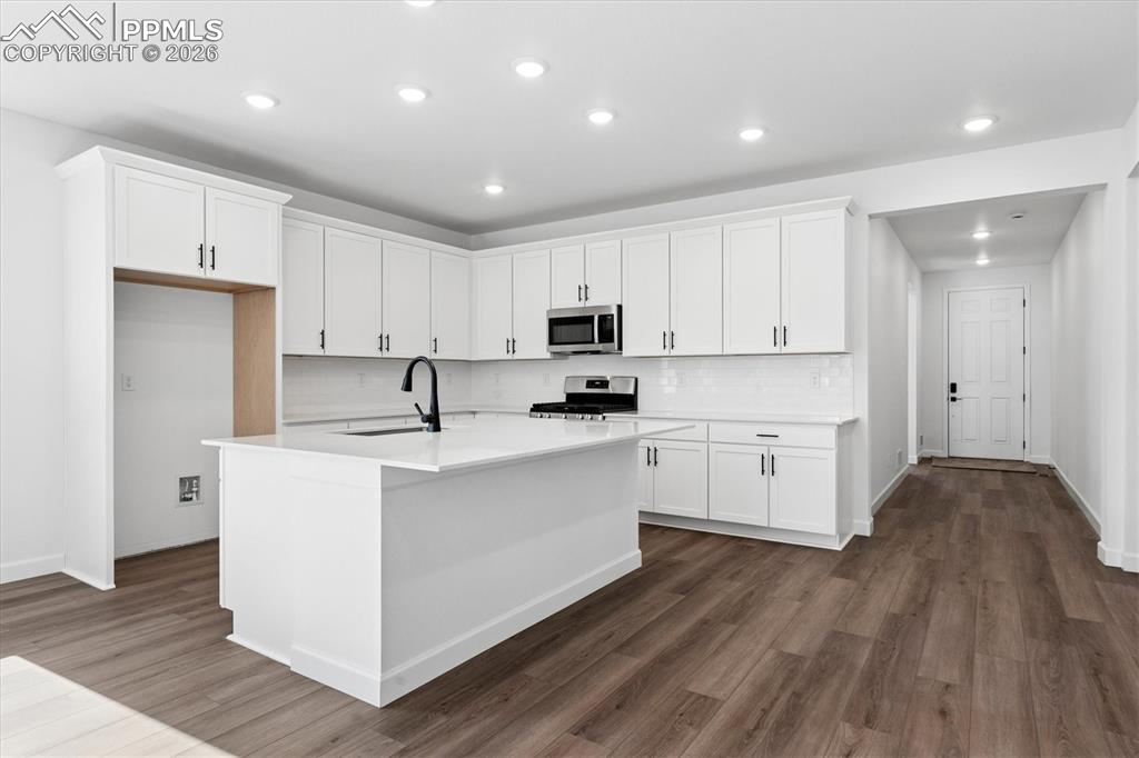 Image 6 of 22: No Description Available