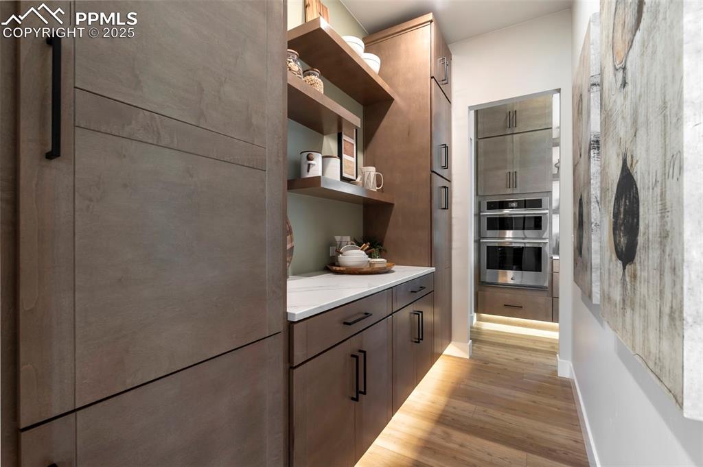 Image 13 of 50: Butler