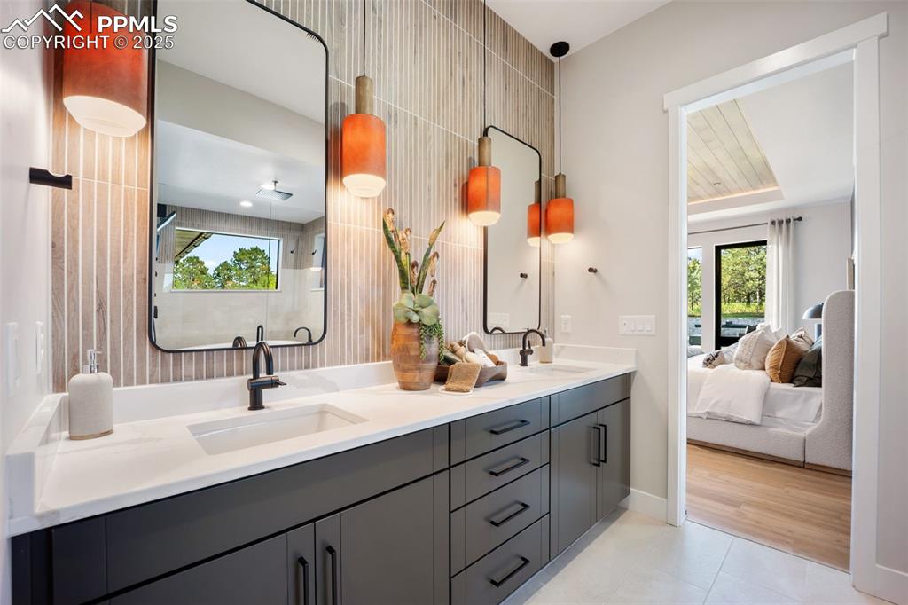 Image 21 of 50: Master Bathroom