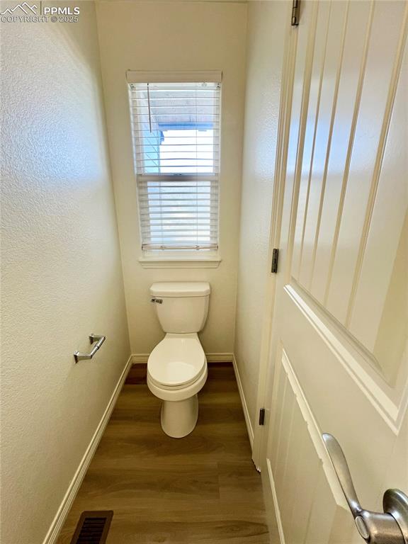 Image 14 of 45: Powder Room