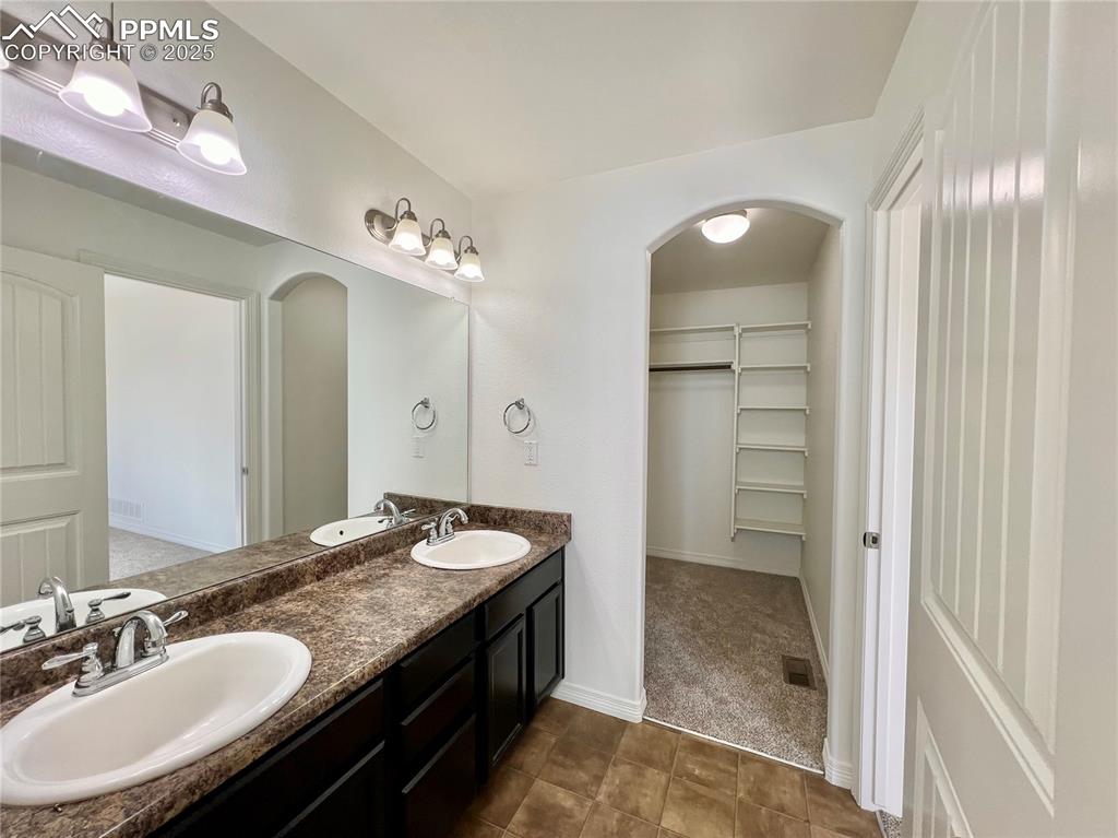 Image 18 of 45: Master Bathroom