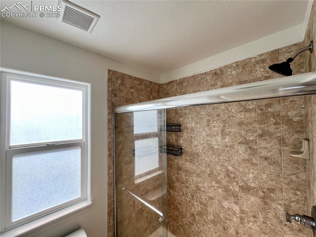 Image 19 of 45: Master Bathroom