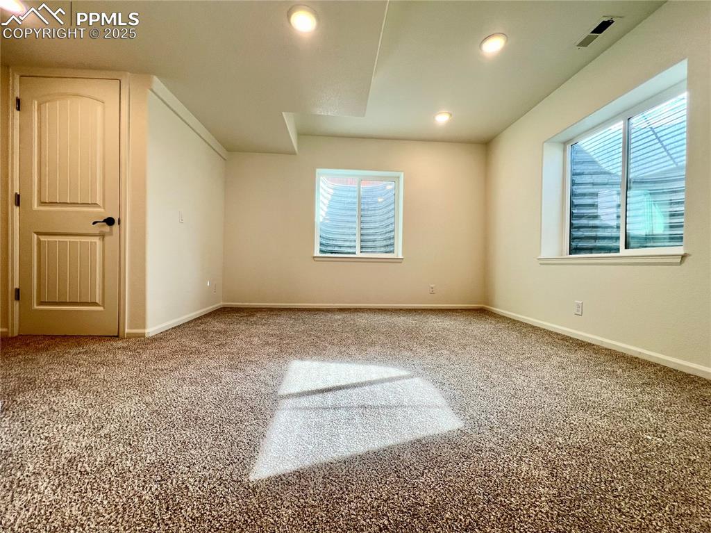 Image 33 of 45: Family Room