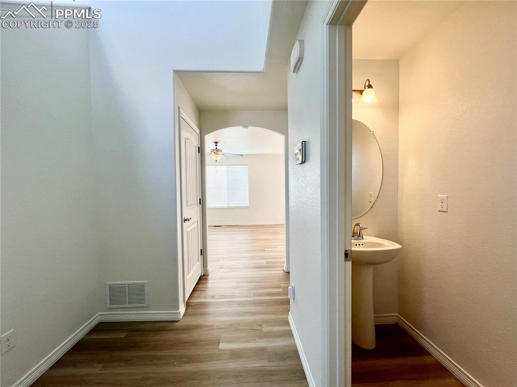 Image 5 of 45: Entry