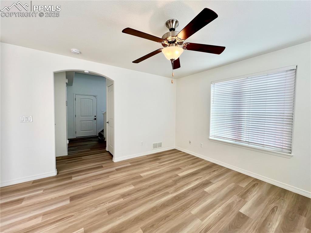 Image 6 of 45: Entry