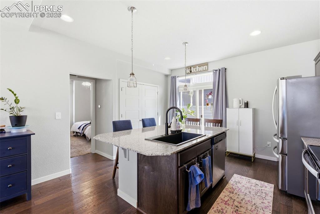 Image 12 of 50: Kitchen