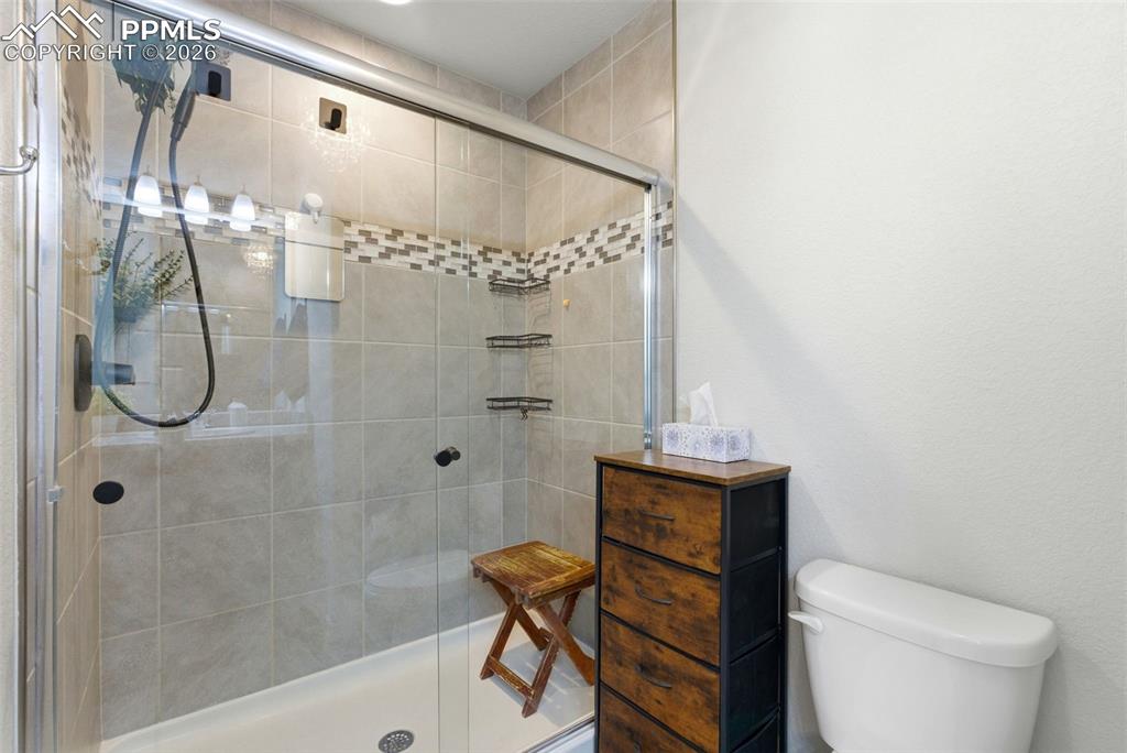 Image 25 of 50: Master Bathroom