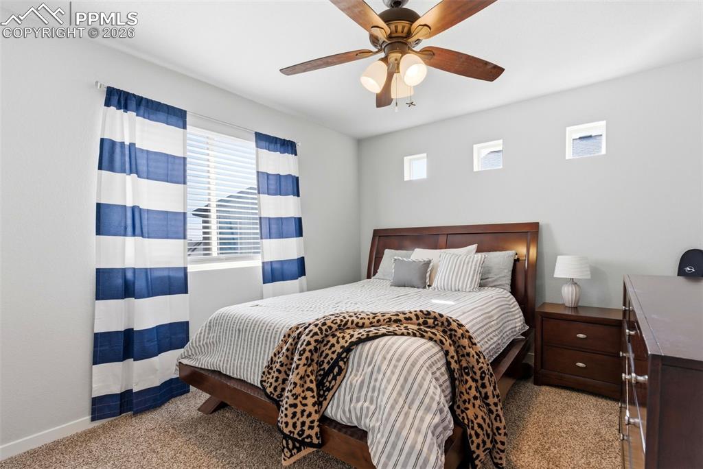 Image 30 of 50: Bedroom