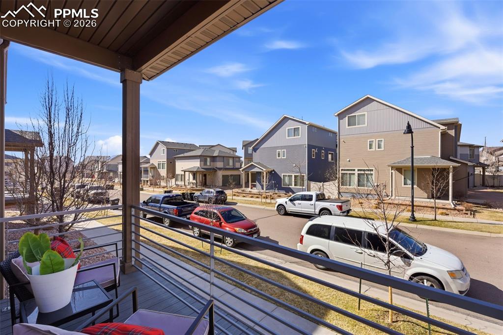 Image 6 of 50: Patio