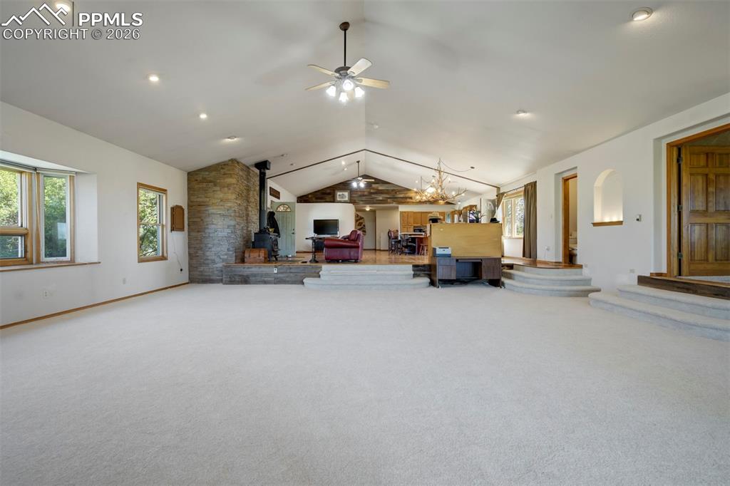 Image 14 of 50: Living Room