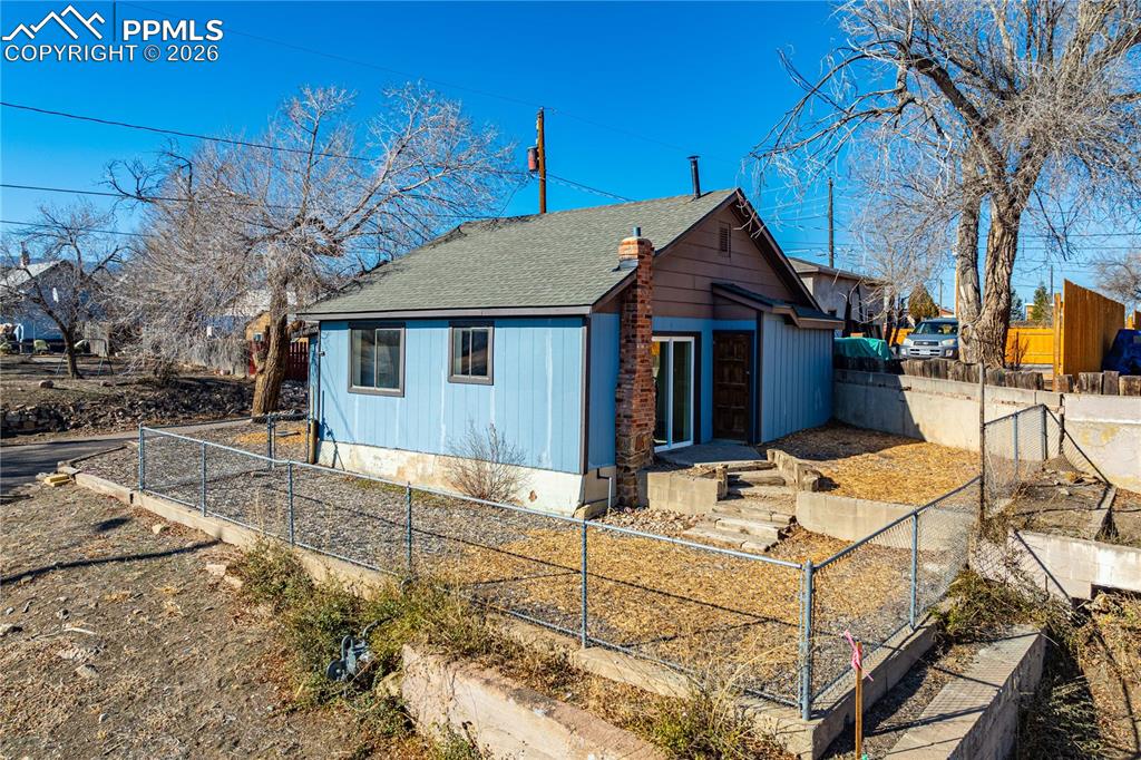 Image 22 of 42: Front of Structure