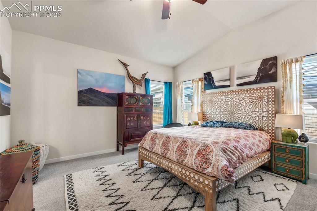 Image 15 of 29: Bedroom