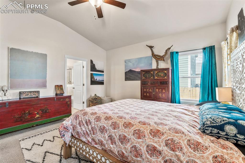 Image 16 of 29: Bedroom