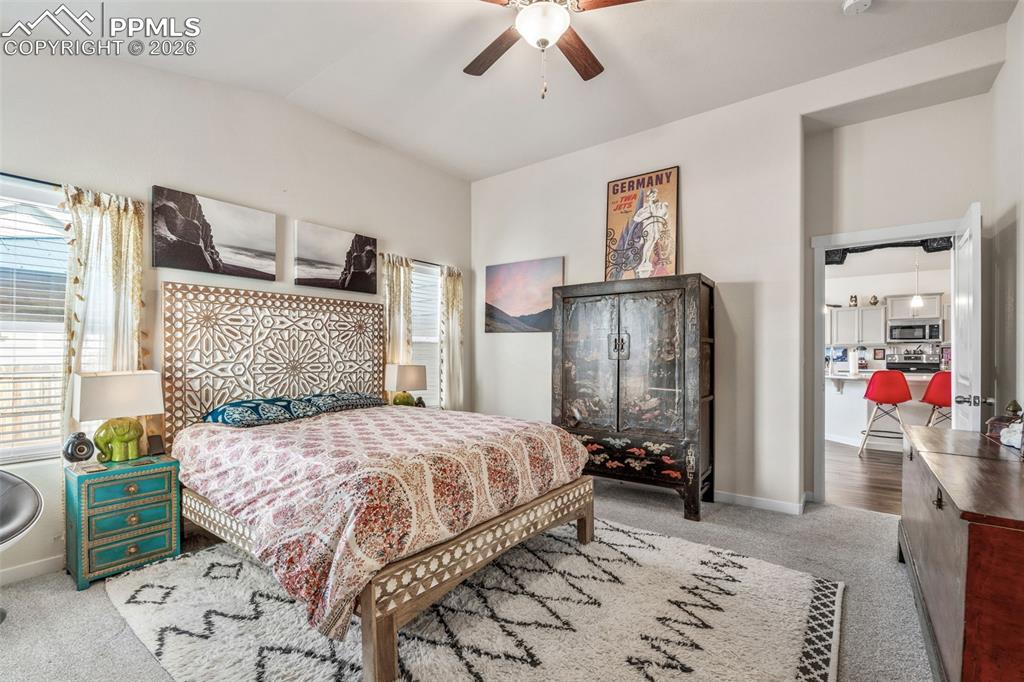 Image 17 of 29: Bedroom