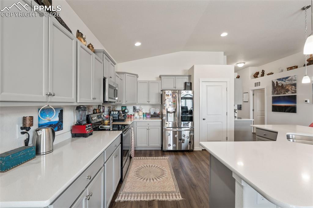 Image 8 of 29: Kitchen