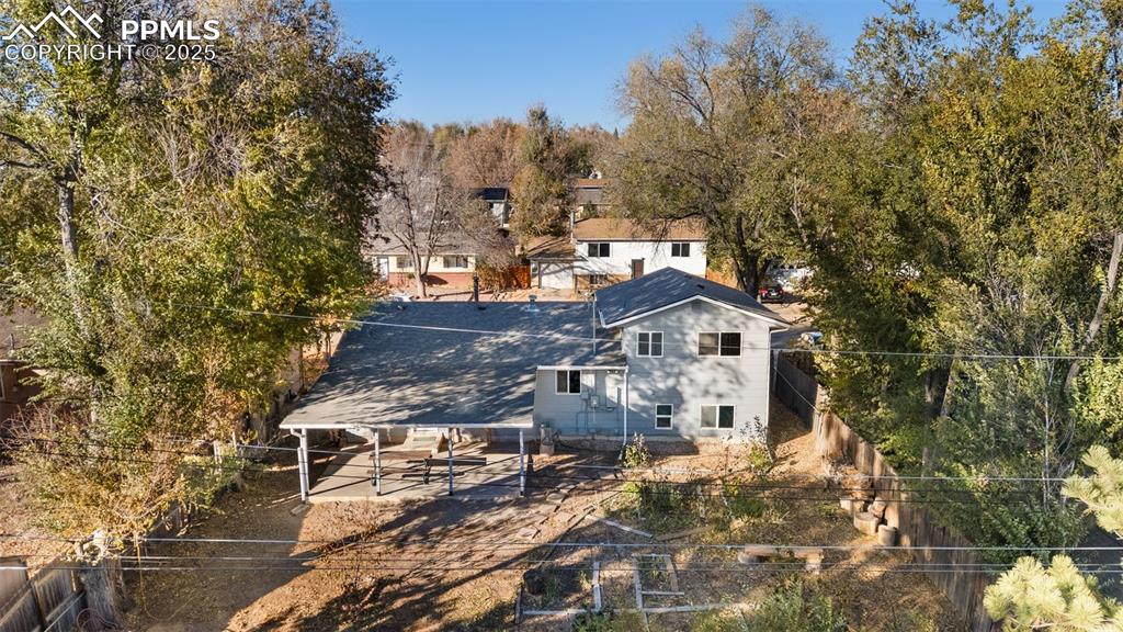 Image 25 of 25: Back of Structure