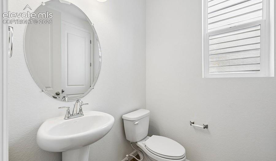 Image 12 of 25: Bathroom