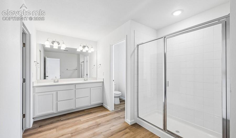 Image 17 of 25: Bathroom