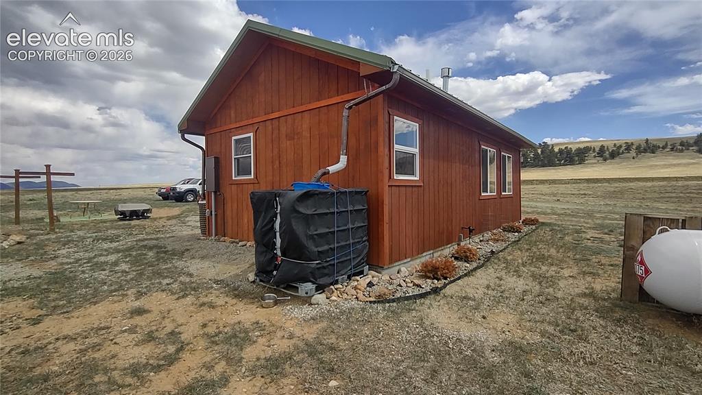 Image 5 of 41: Back of Structure