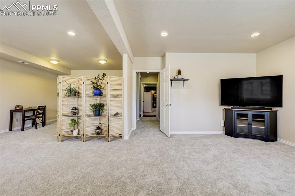 Image 23 of 50: Exercise Room