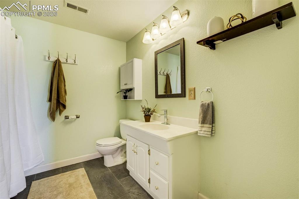 Image 24 of 50: Exercise Room