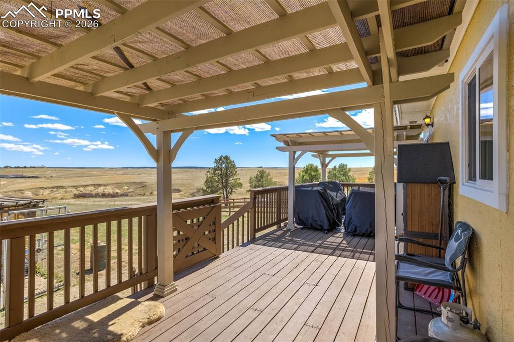 Image 30 of 50: Storage