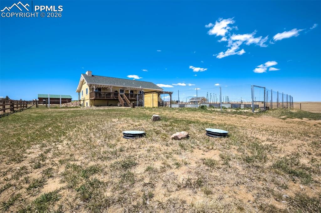 Image 31 of 50: Laundry