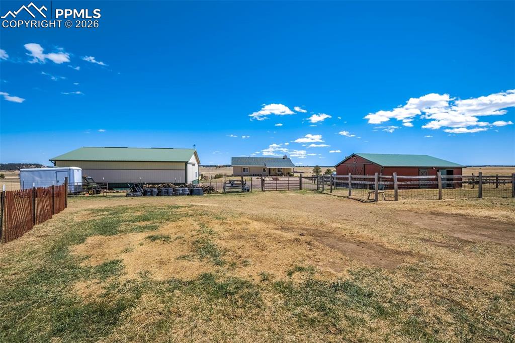 Image 41 of 50: Stable