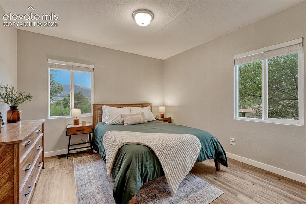 Image 17 of 48: Bedroom