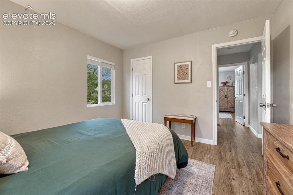 Image 19 of 48: Bedroom