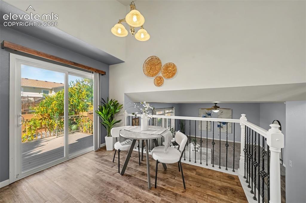 Image 6 of 31: Dining Area