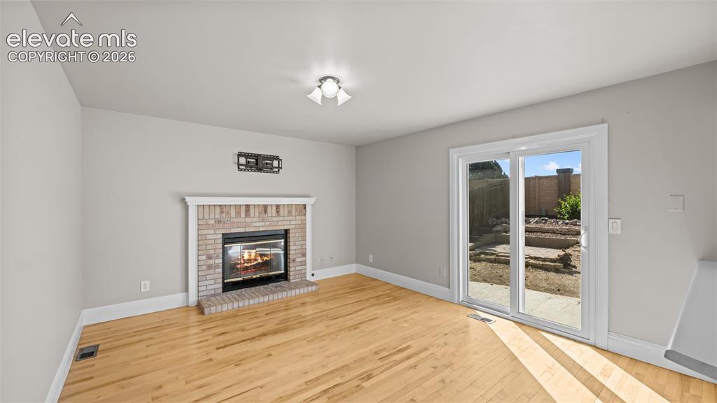 Image 12 of 35: Living Room