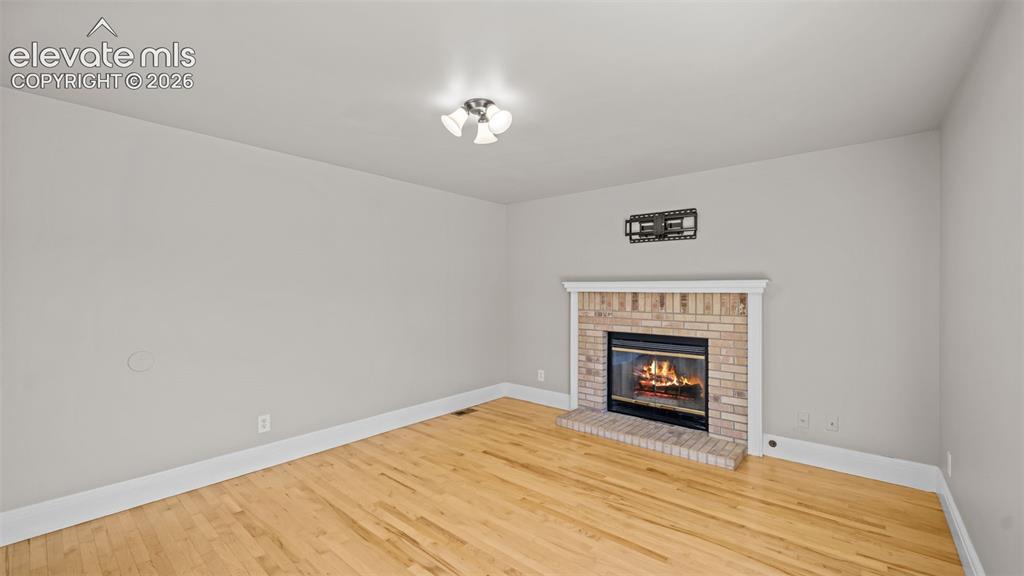Image 13 of 35: Living Room