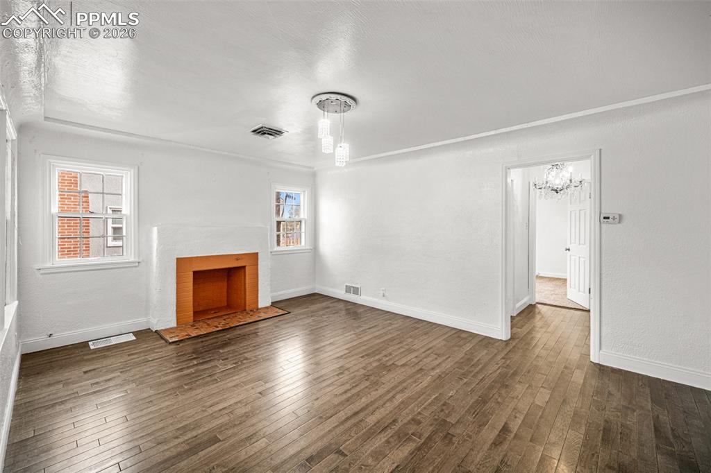 Image 2 of 37: Living Room