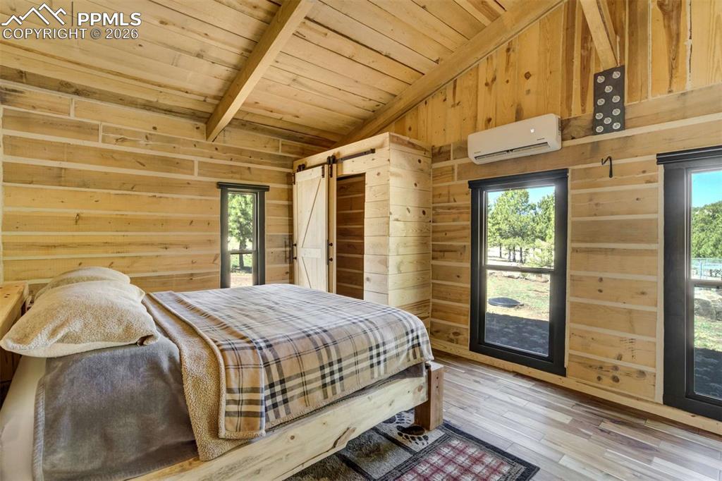 Image 33 of 50: No Description Available