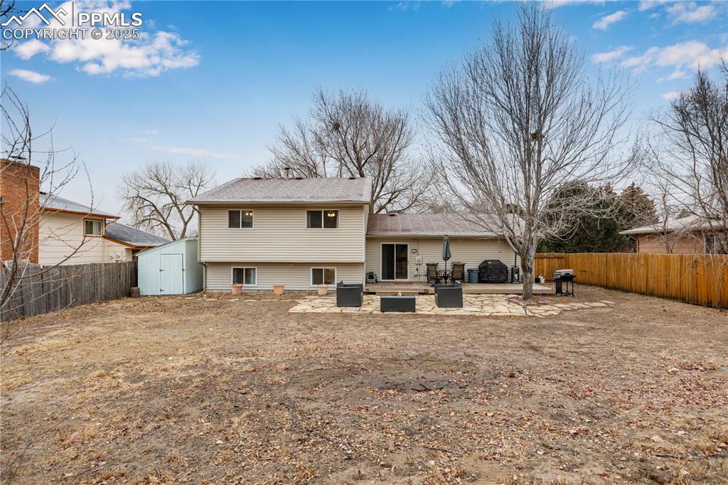 Image 29 of 31: Back of Structure