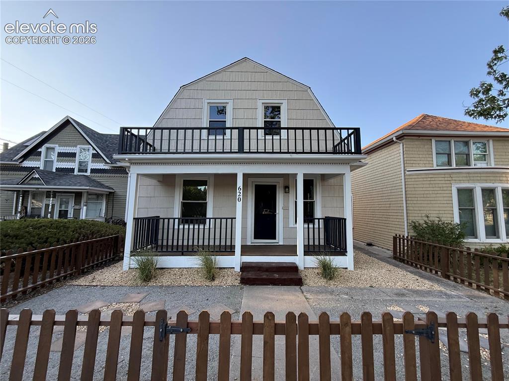 Image 1 of 14: Front of Structure