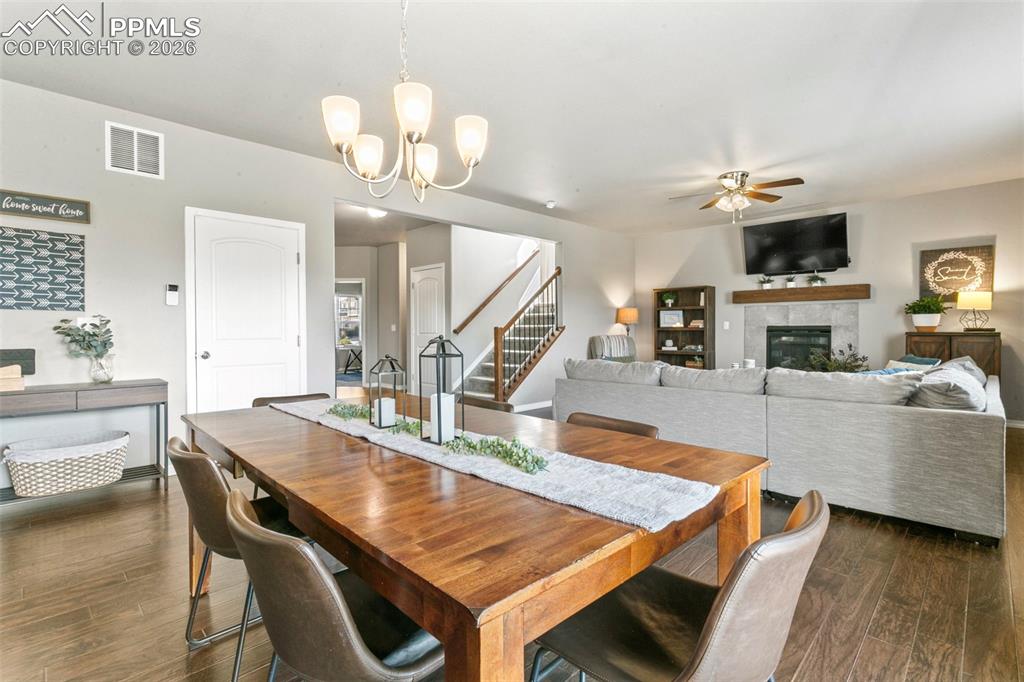 Image 12 of 47: Dining Area