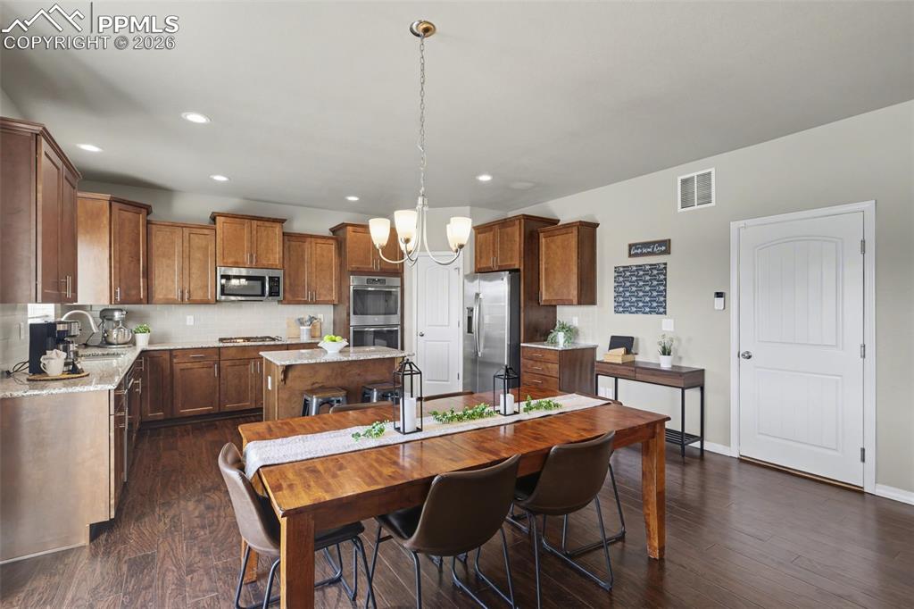 Image 13 of 47: Kitchen