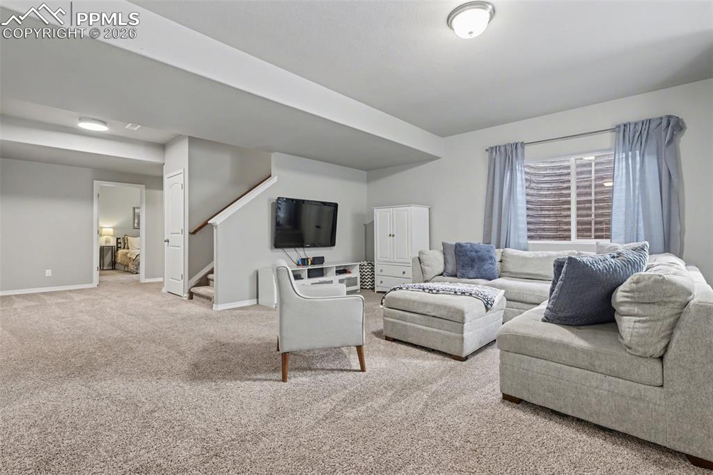 Image 39 of 47: Family Room