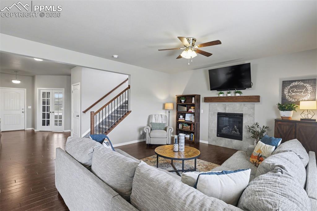 Image 5 of 47: Living Room