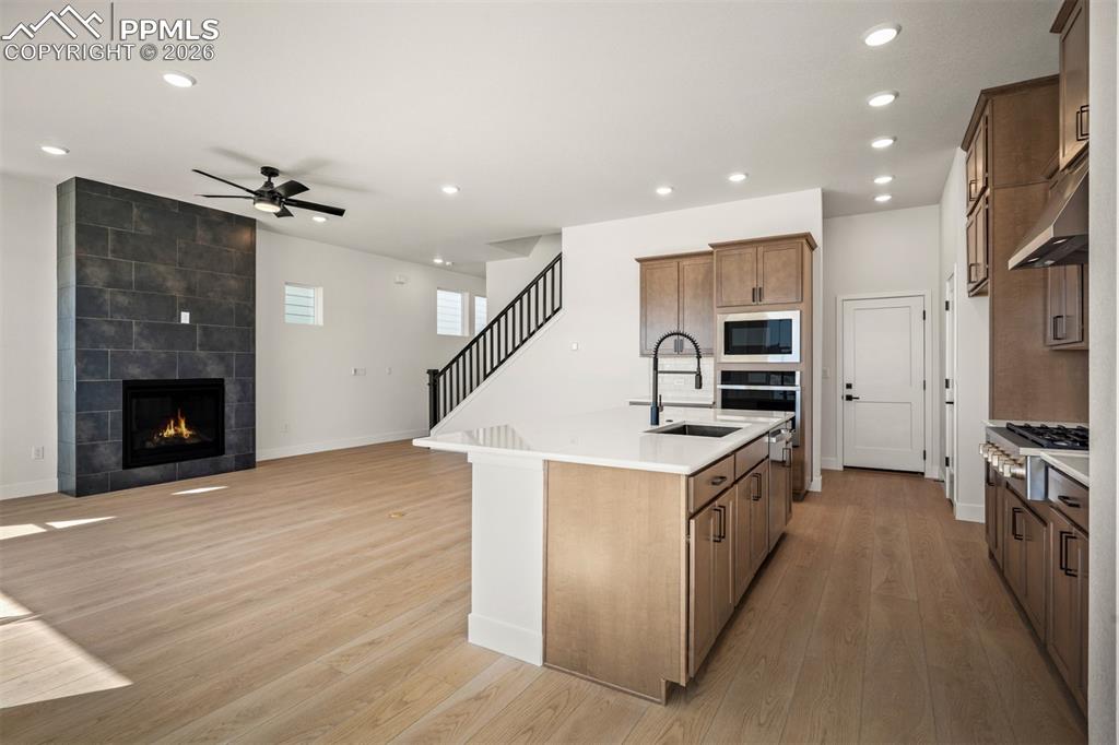 Image 2 of 13: Kitchen