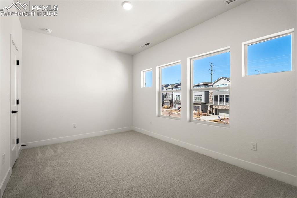 Image 9 of 13: Bedroom