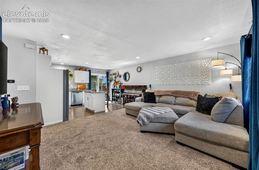 Image 5 of 32: Living Room